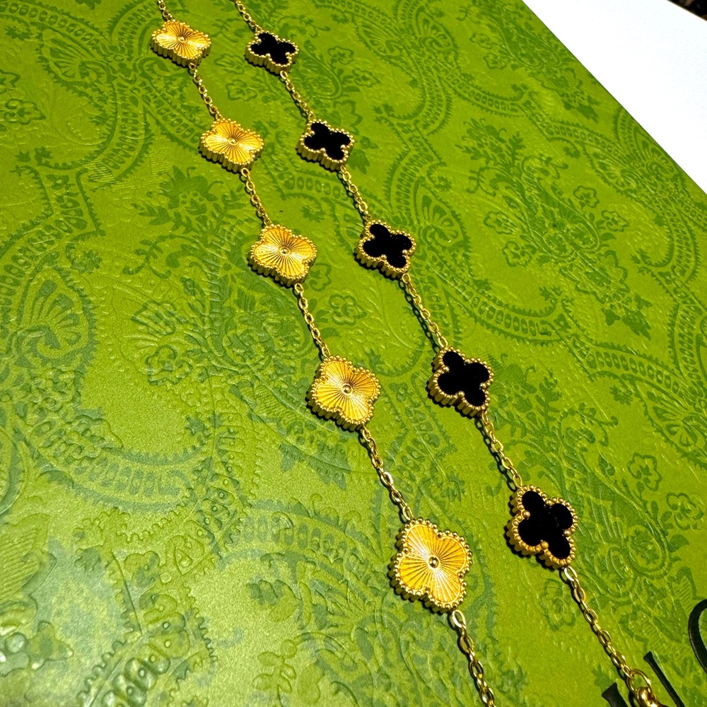 Black & Gold Van Clev Style Bracelet Set